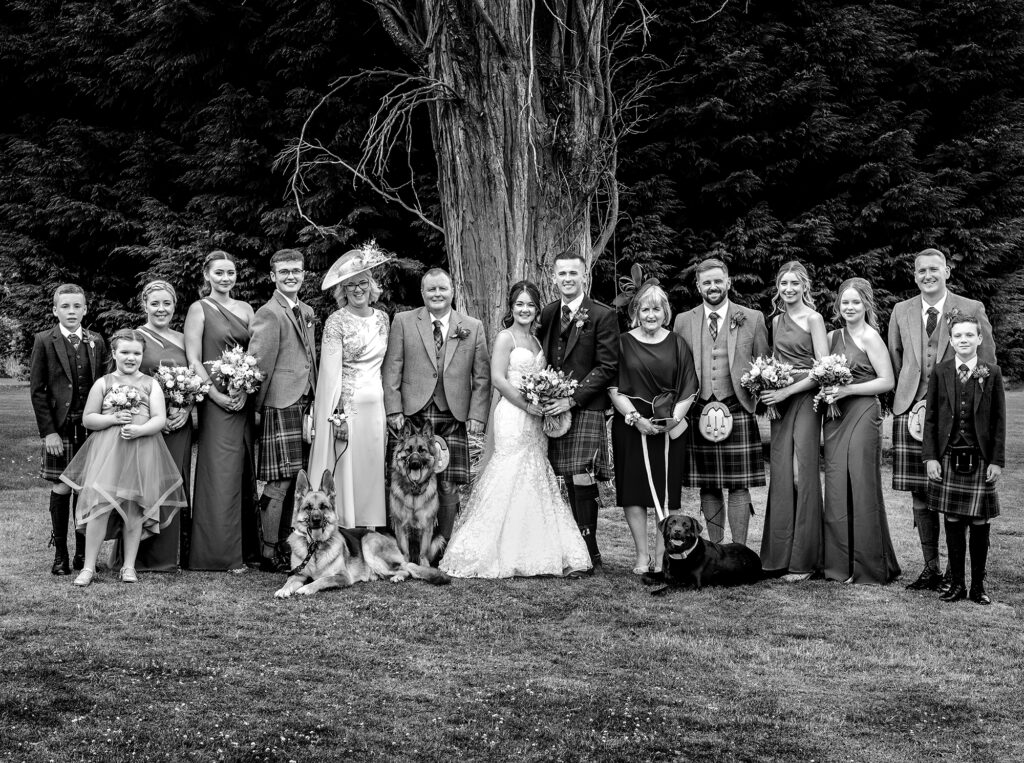 The full bridal group at The Cruin, Loch Lomond